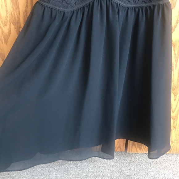 BCBGENERATION BLACK LACE TOP DRESS LINED SKIRT 4 - Picture 3 of 5